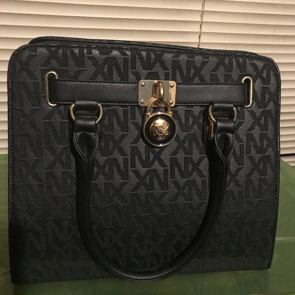 Black tote bag
